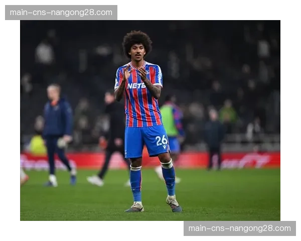 本周末英超联赛将启用新款比赛用球，适应春末天气条件